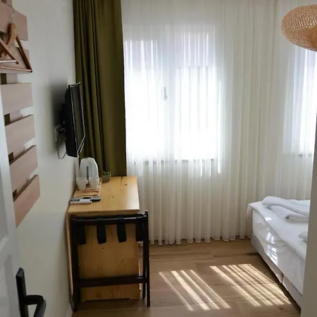 Gaja Homestay szállás *